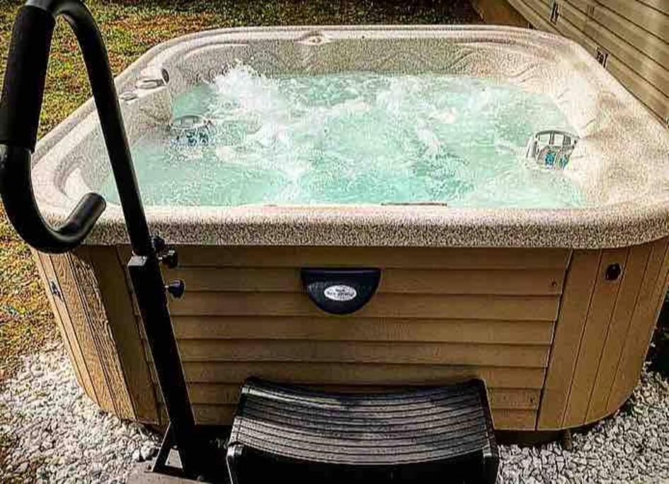 Вилла {Hot Tub In Ranch} Mins To Airport/Uofr/Strng/Dwtn Рочестер Экстерьер фото