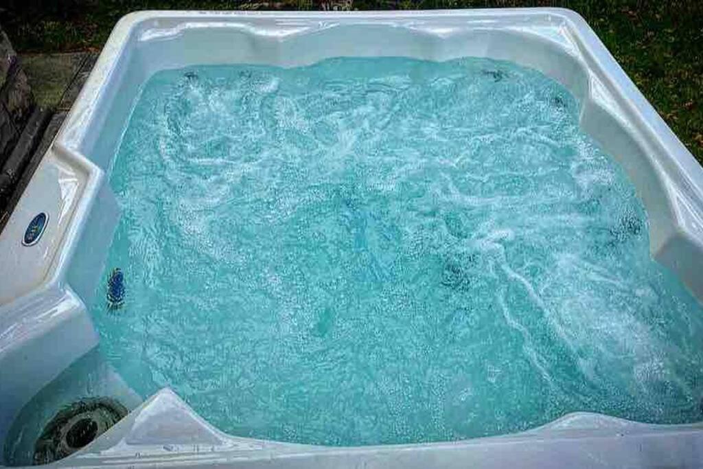 Вилла {Hot Tub In Ranch} Mins To Airport/Uofr/Strng/Dwtn Рочестер Экстерьер фото