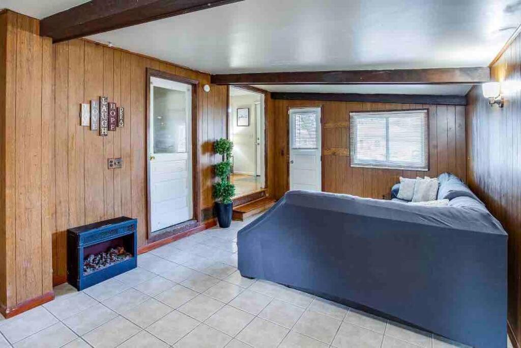 Вилла {Hot Tub In Ranch} Mins To Airport/Uofr/Strng/Dwtn Рочестер Экстерьер фото